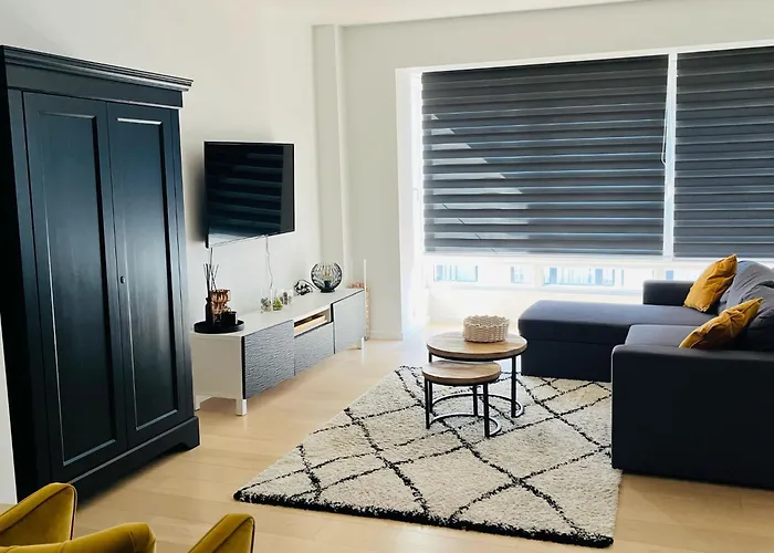 Vernieuwd appartement op 200m van de zee